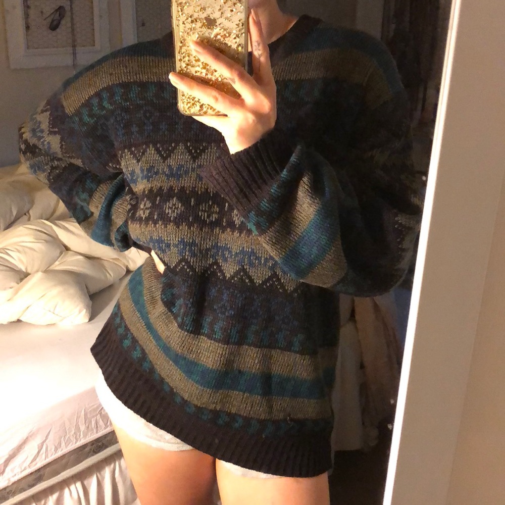 URBAN RENEWAL SWEATER